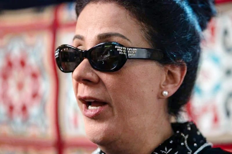 برومو «الست» يضع منى زكي في مرمى الانتقادات