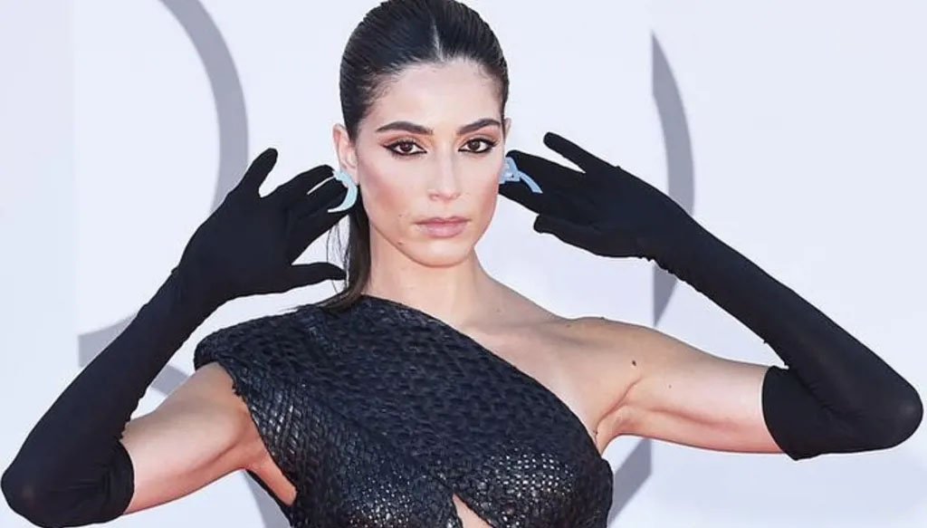 إطلالة سجى كيلاني تحمل رسائل دعم لهند رجب في مهرجان البندقية