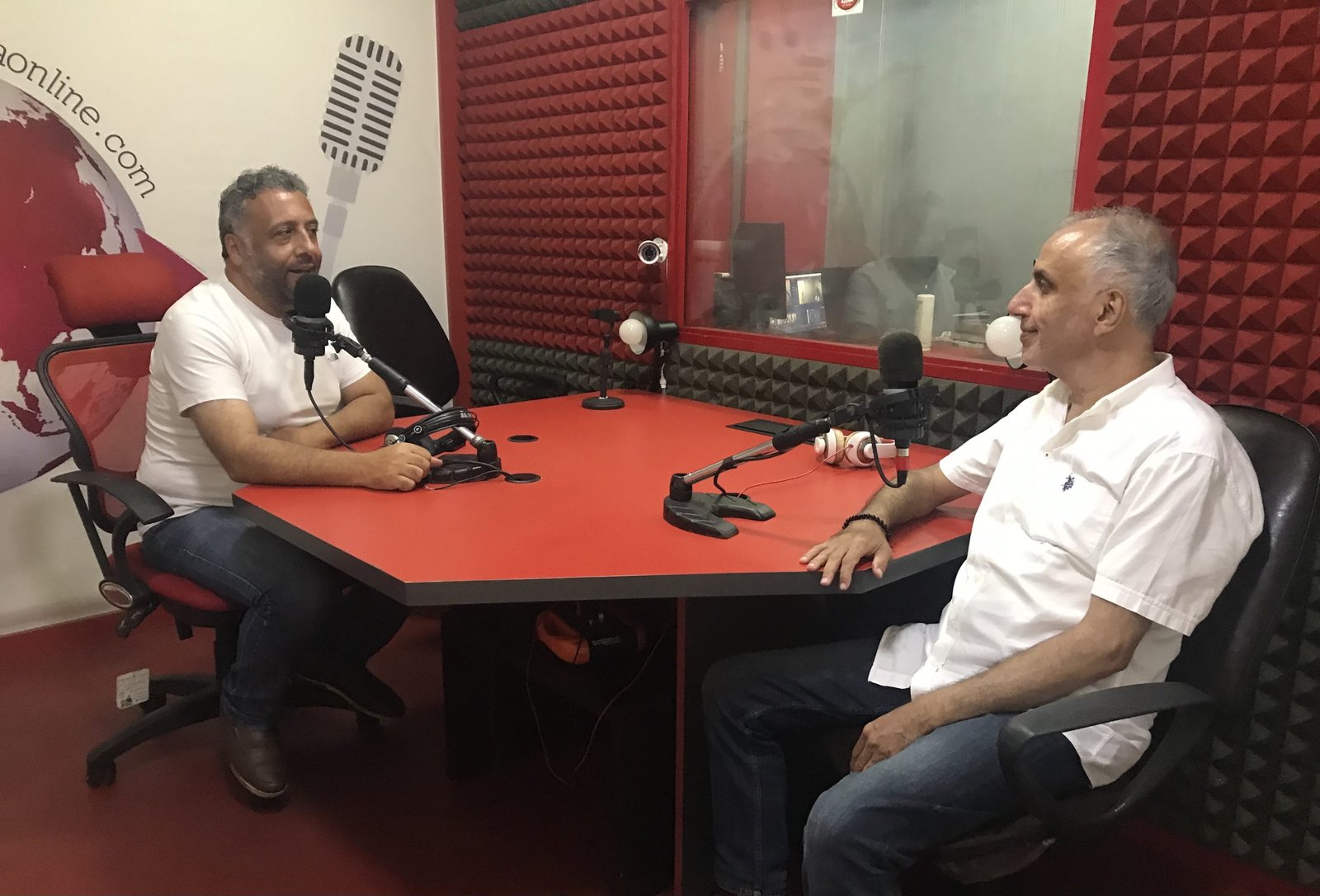 فؤاد كيالي في حوار خاص لإذاعة “صوت الحرية” عن الواقع الاعلامي في لبنان وغيره من المواضيع