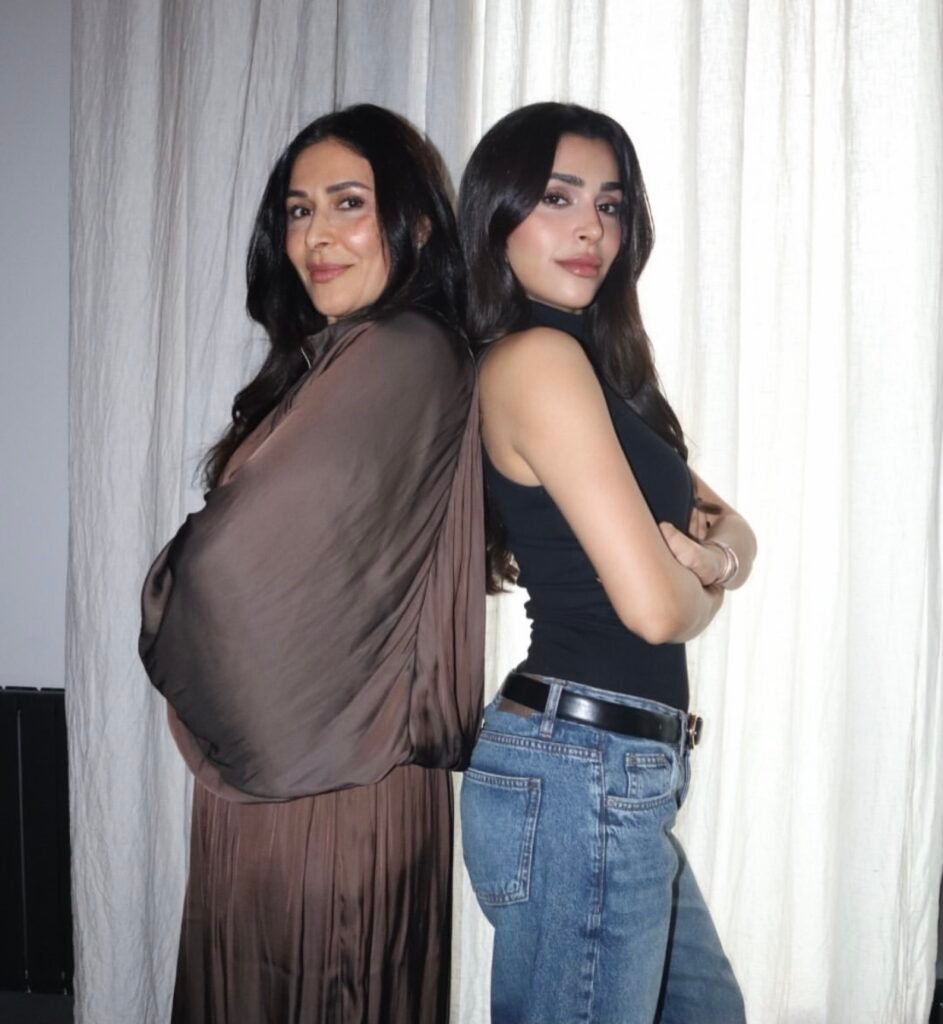 ياسمينا زيتون ووالدتها