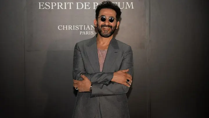 “حدوتة”يعيد أحمد حلمي إلى السينما