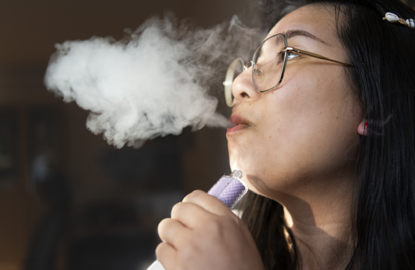 التدخين الإلكتروني يهدد قلبك.. دراسة جديدة تكشف مخاطر ارتفاع ضغط الدم