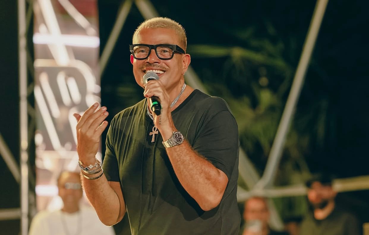 بسبب 200 جنيه.. عمرو دياب أمام محكمة النقض في واقعة “صفع الشاب”