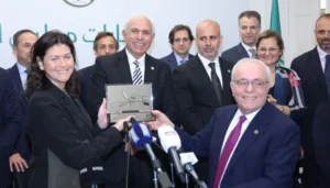 39C6D767-FF77-4C35-B5DC-8286812CE6E8