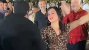 6EF595BE-031E-485D-A6FF-0F9707411545